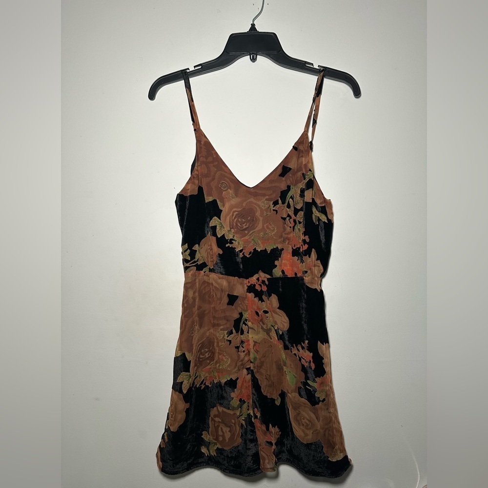 Line & Dot Floral Spaghetti Strap Burnout Velvet Mixed Media Romper Size Medium